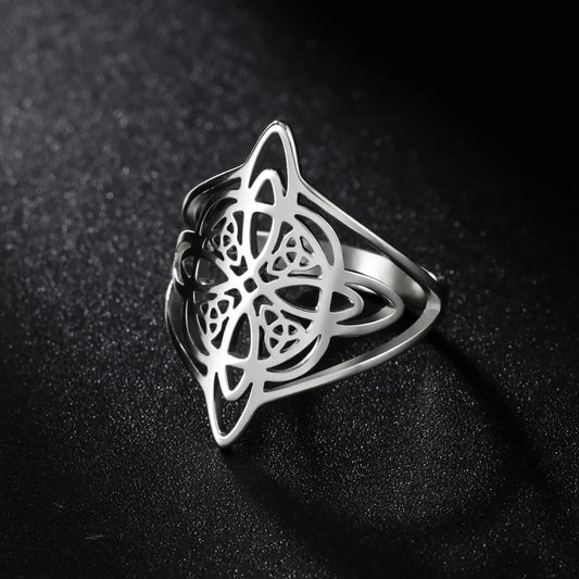 Witch Knot Ring